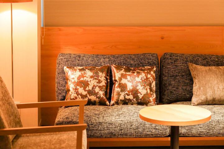 Room 42 of 95