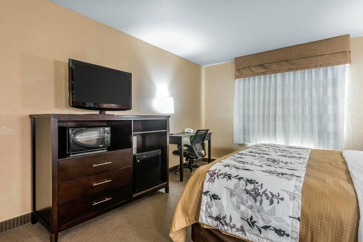 Room 30 of 52