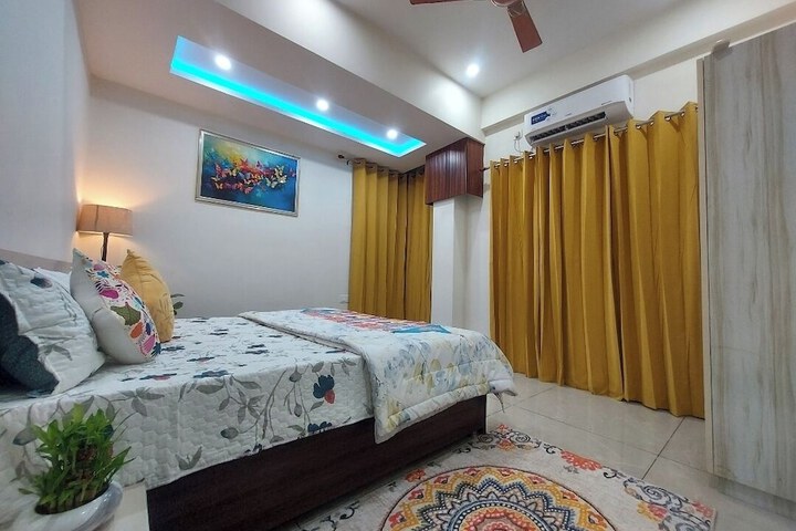 Room 3 of 9