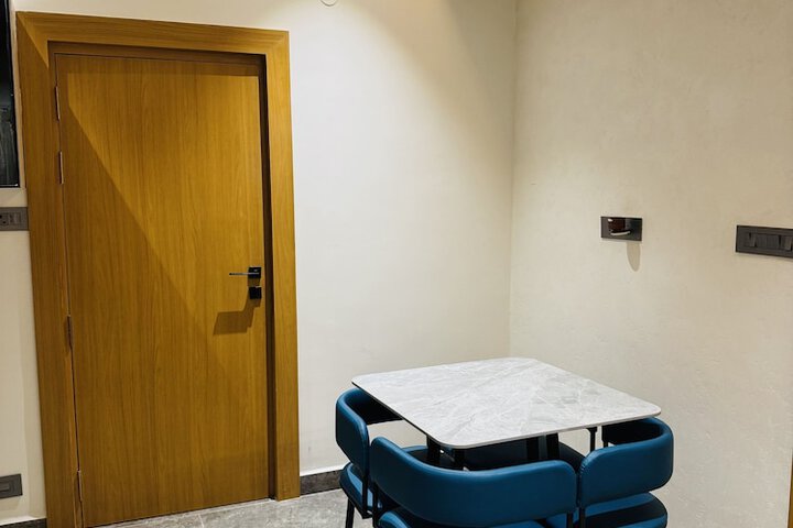 Room 15 of 59