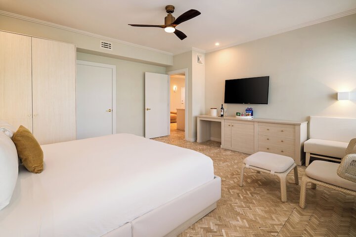 Room 42 of 97
