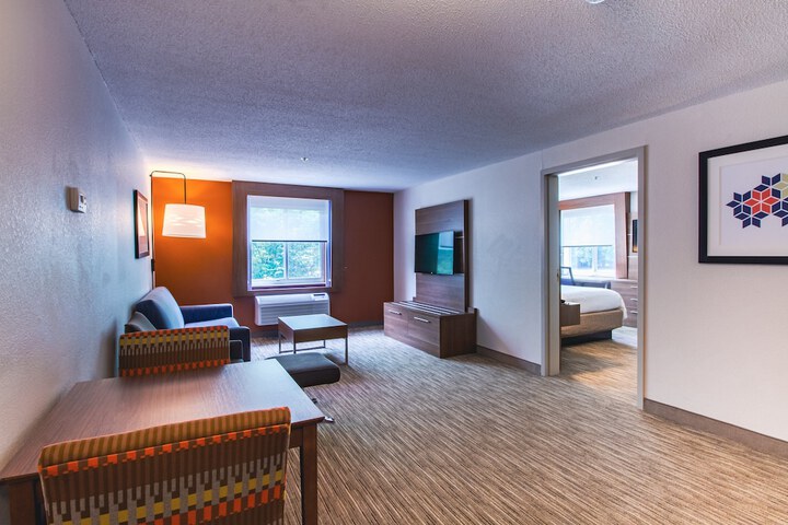 Suite King Size Bed (29 of 38)