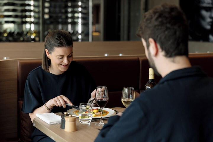 Dining 73 of 106