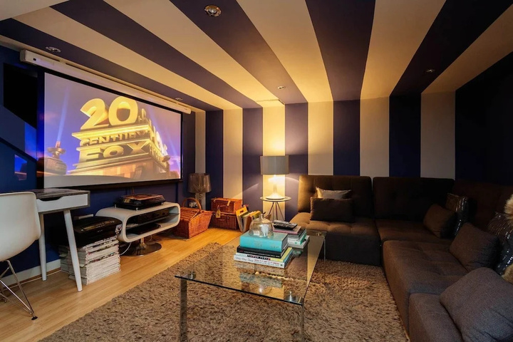 Room 4 of 13