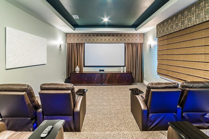 Entertainment 25 of 36