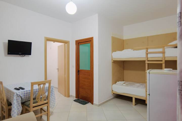 Room 12 of 68