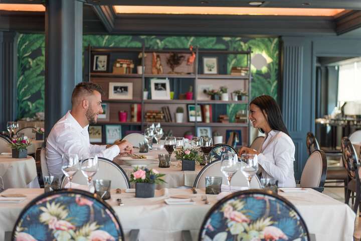 Dining 54 of 74