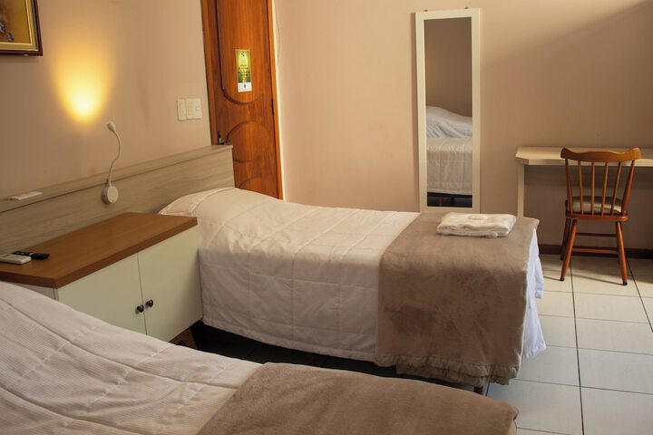 Room 26 of 206