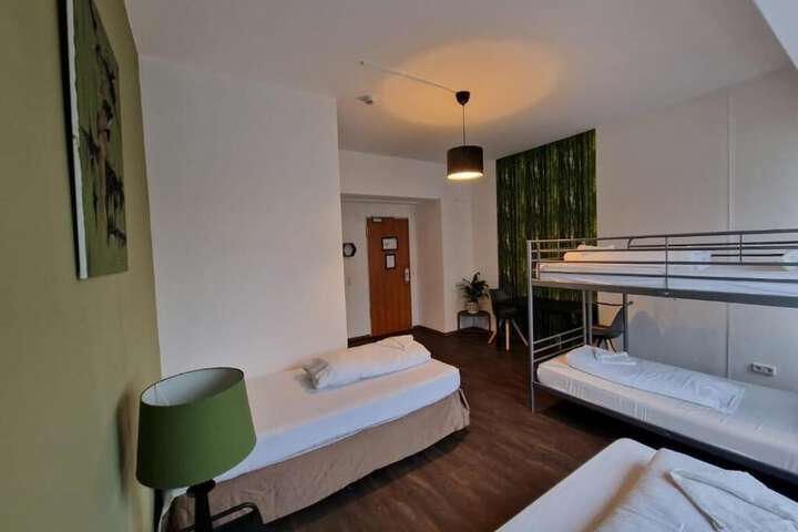 Room 38 of 150