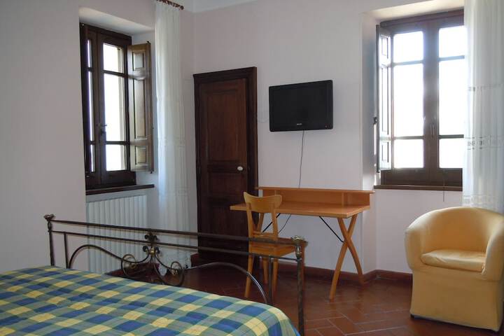 Room 12 of 49