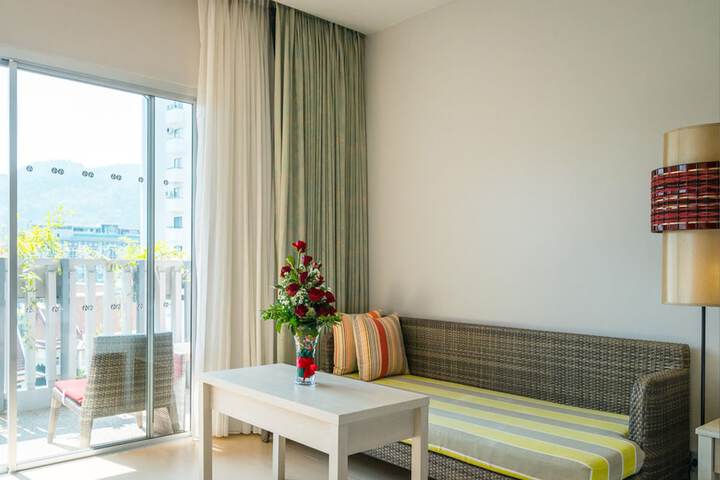 Room 34 of 220