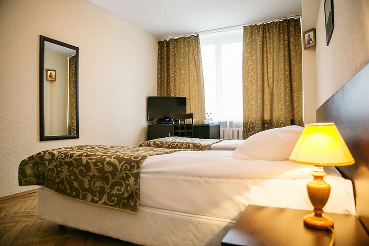 Room 9 of 95