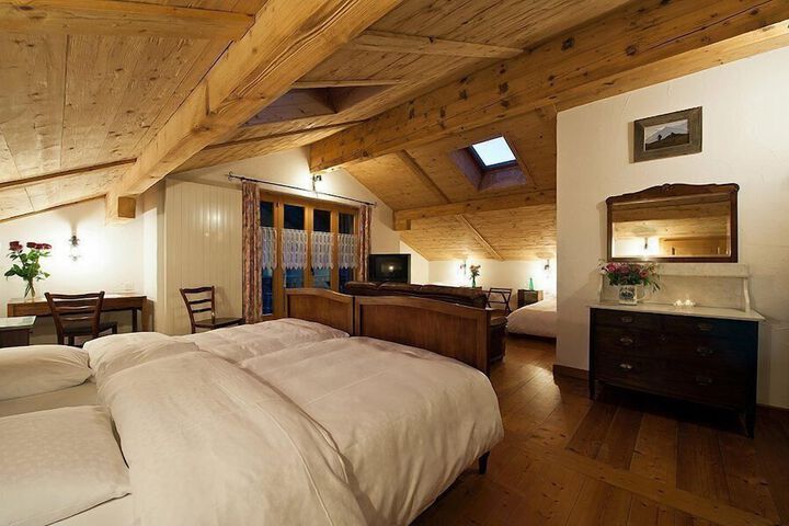Room 10 of 56