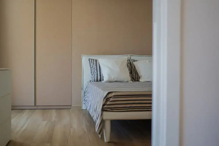 Room 5 of 21