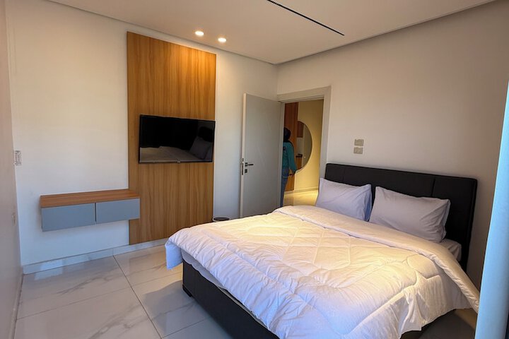 Room 13 of 43