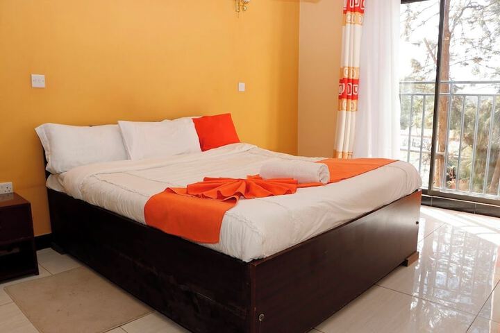 Room 5 of 34