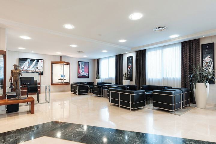 Hotel Interior 5 of 155