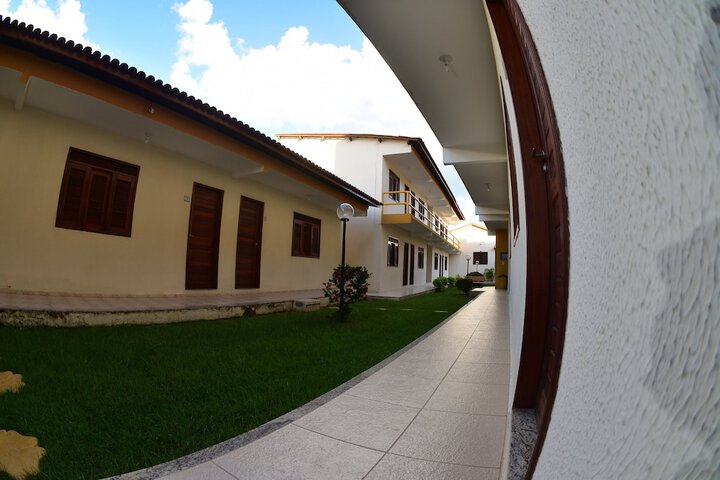Room 8 of 12