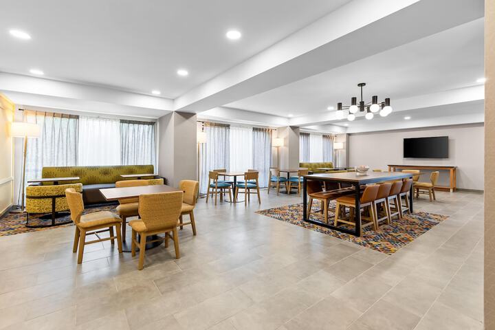 Guest Lobby