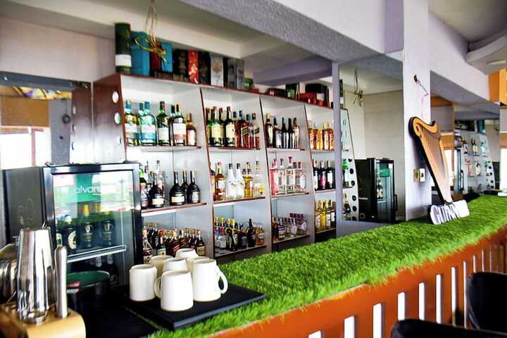 Lounge 99 of 108