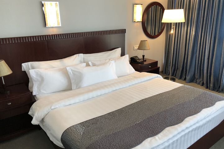 Room 31 of 107