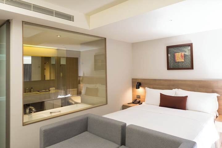 Room 20 of 39