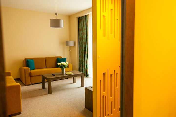 Room 33 of 71