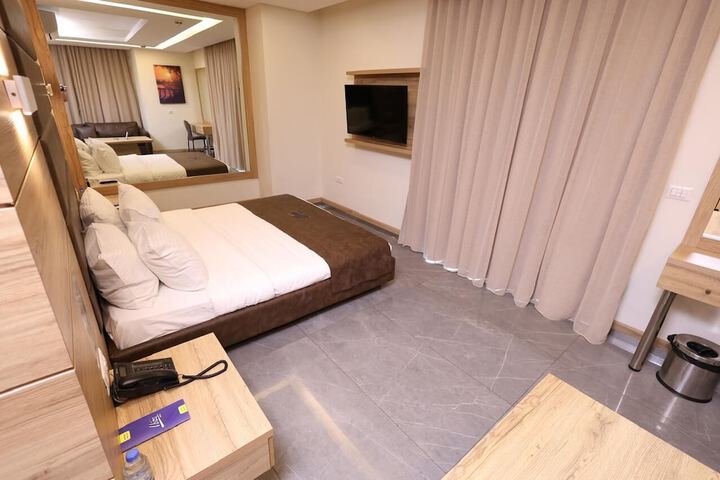 Room 71 of 105
