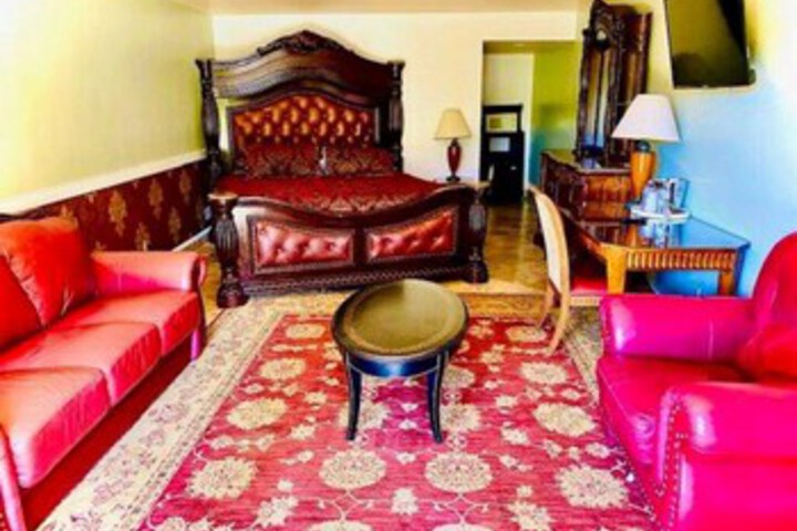 Room 51 of 64