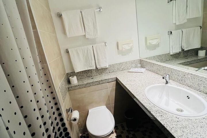 Room 8 of 15