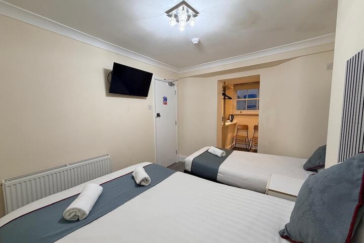 Room 46 of 96
