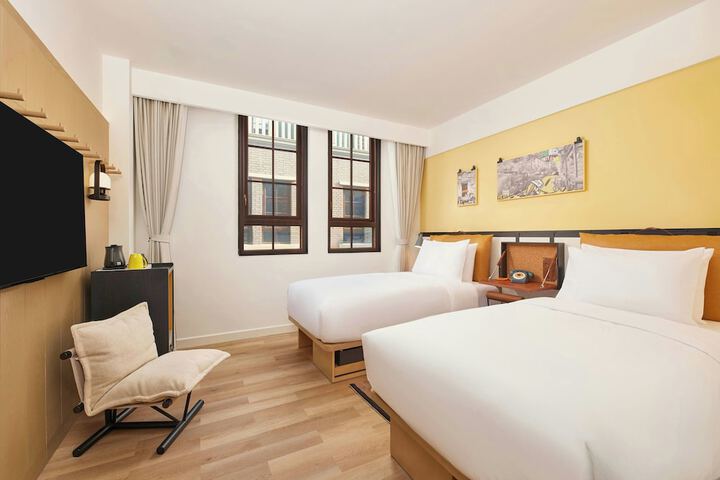 Room 14 of 35