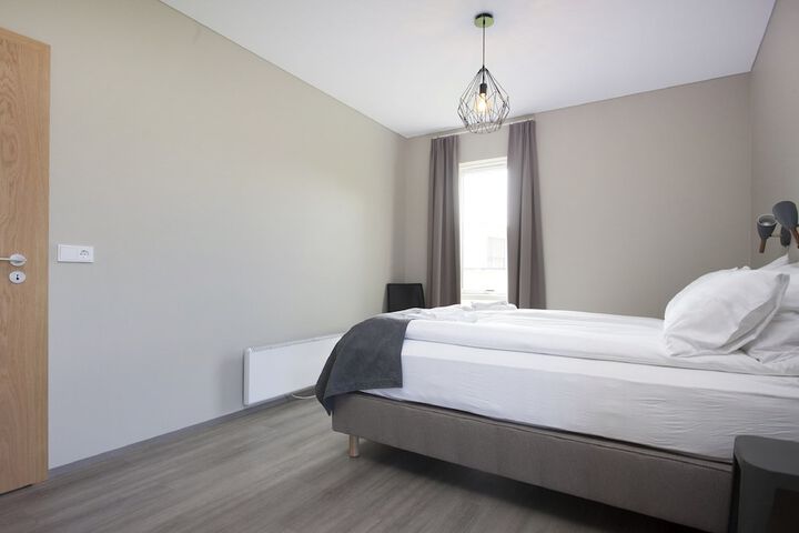 Room 8 of 41