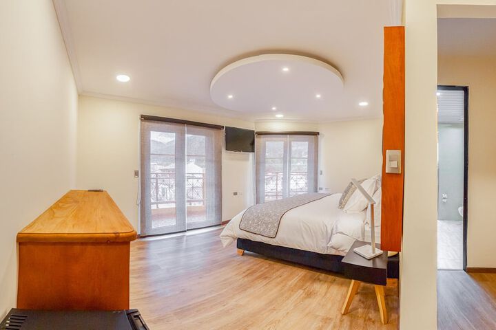 Room 3 of 46