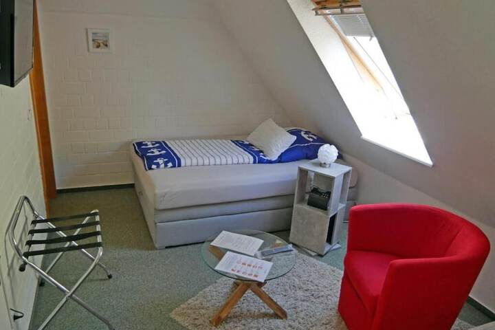 Room 11 of 62