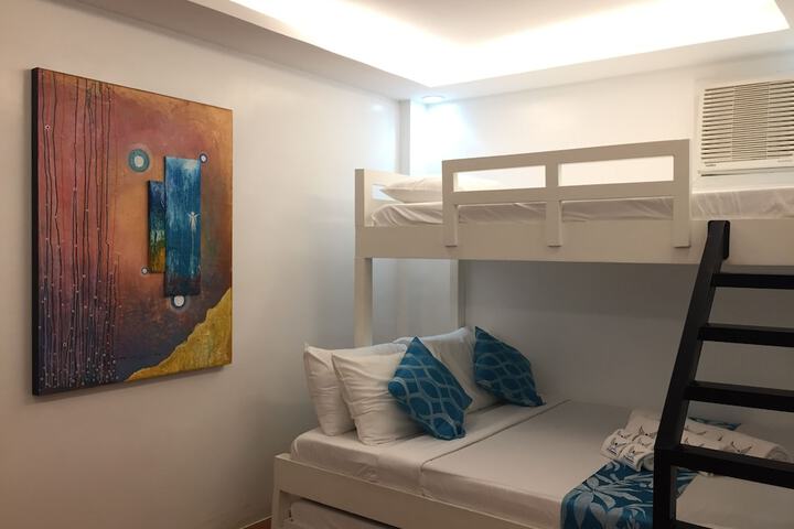 Room 6 of 80