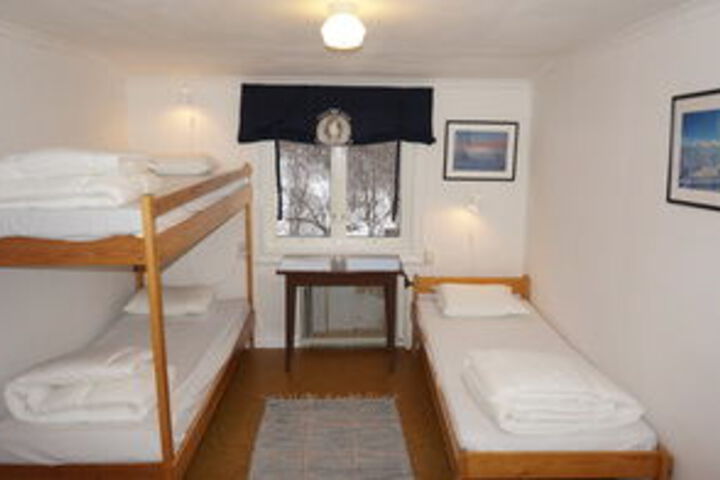 Room 11 of 49