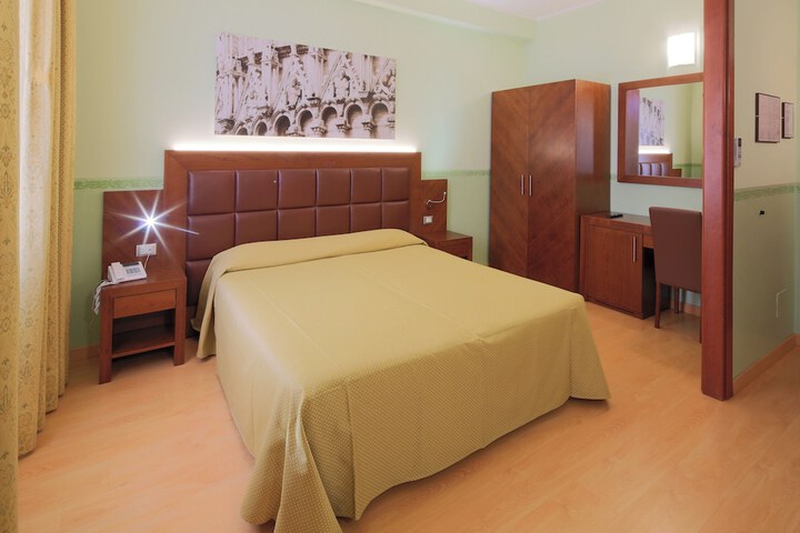 Room 38 of 67