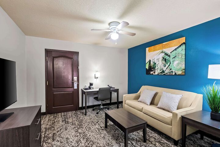 Suite 1 King Bed Sofa Bed Living Area Work Desk Microwave and Refrigerator WiFi Full Bre (7 of 31)