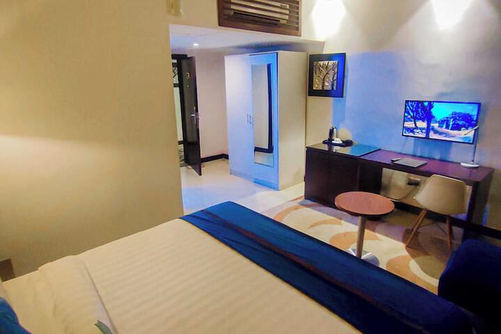 Room 4 of 47
