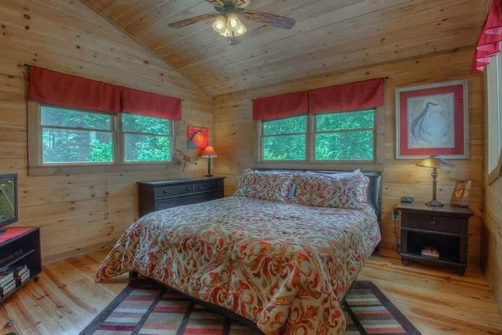 Room 3 of 19