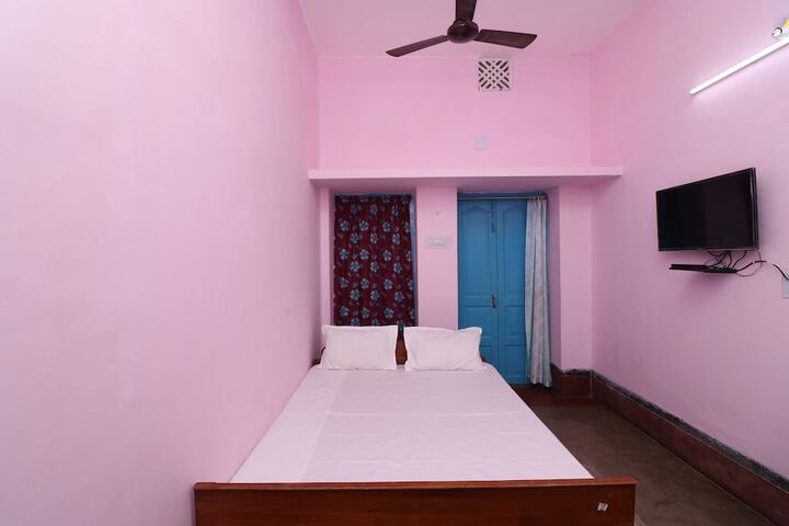 Room 16 of 17