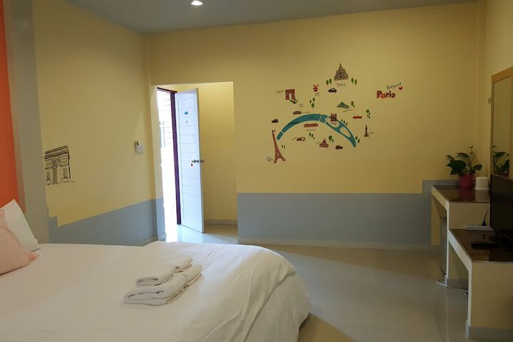 Room 42 of 92