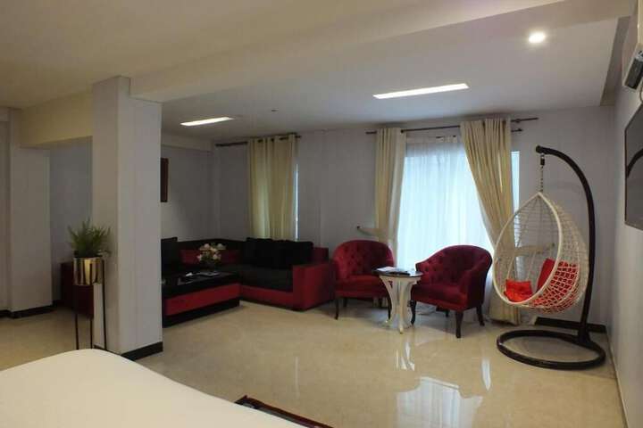 Room 14 of 39
