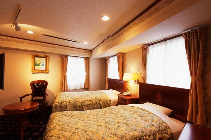 Room 14 of 43