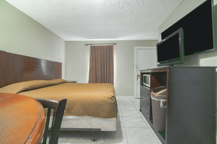 Room 35 of 50