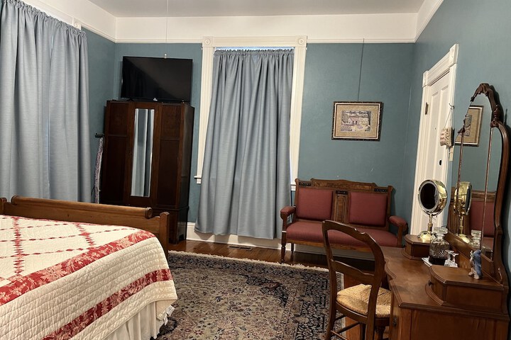 Room 15 of 25