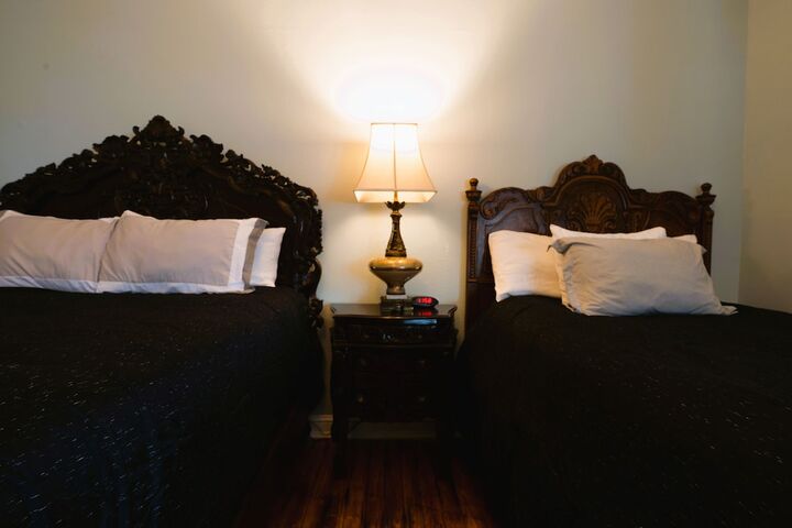 Lodge Premium Cabin Queen Bed (52 of 79)
