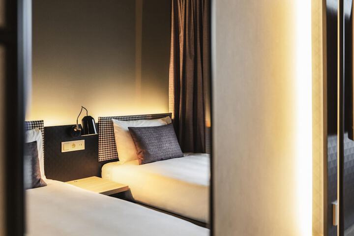 Room 14 of 29