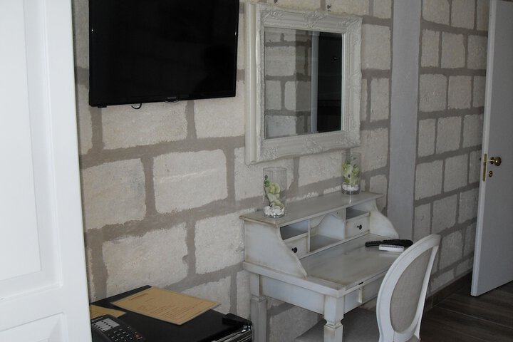 Room 13 of 62